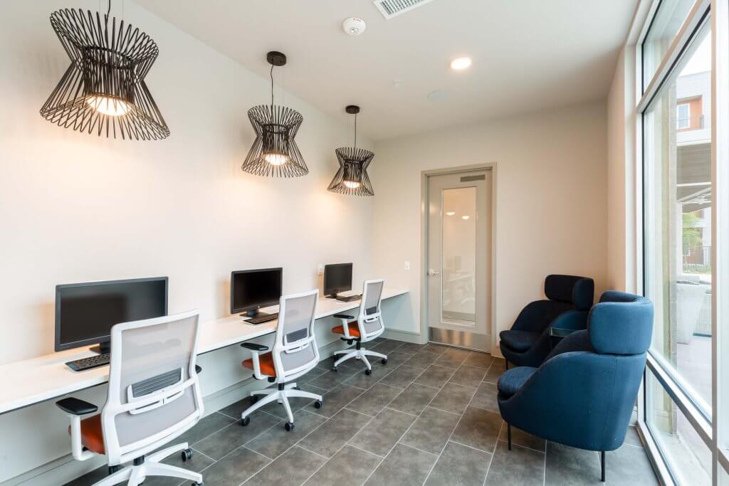 clubhouse business center1