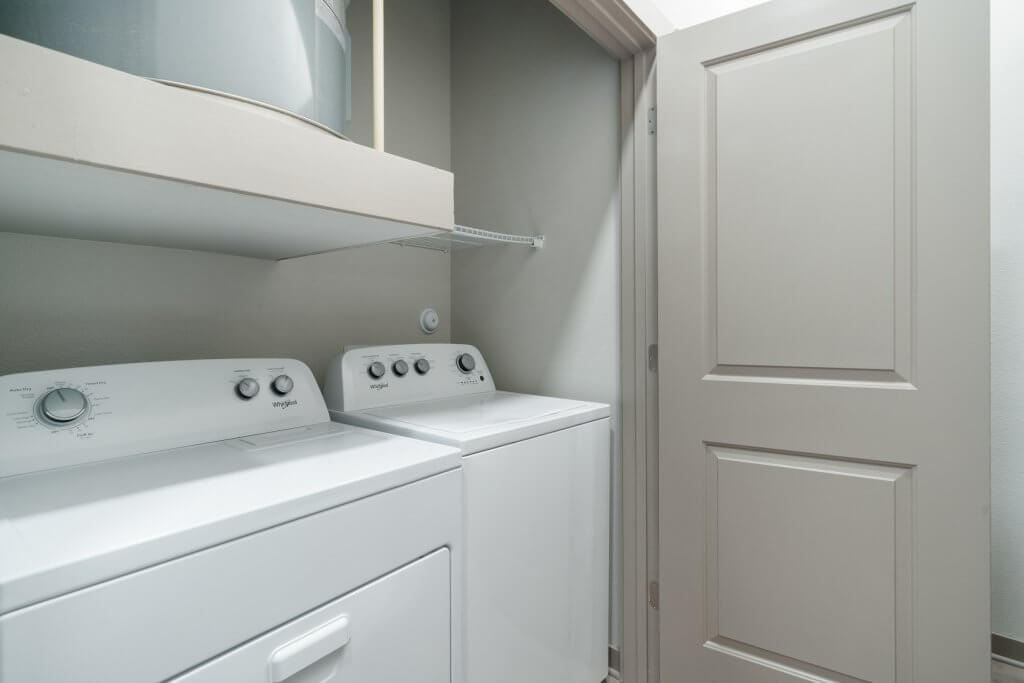 juno deluxe smart 2x2 821 laundry 1