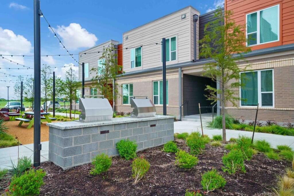 outdoor grilling station b