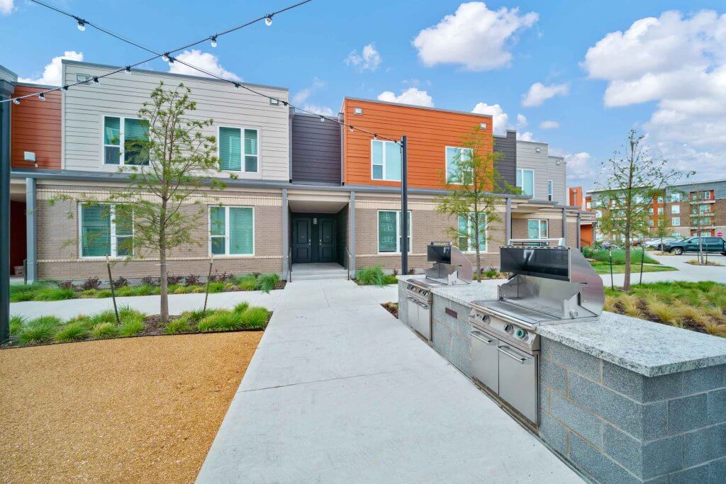 outdoor grilling station c