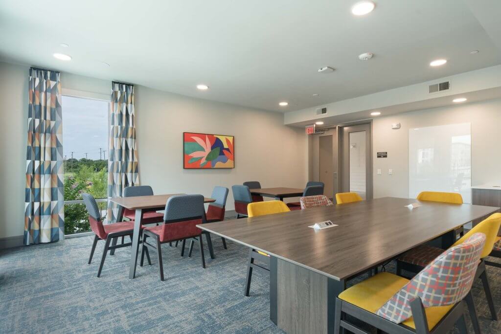 study lounge bldg13 2