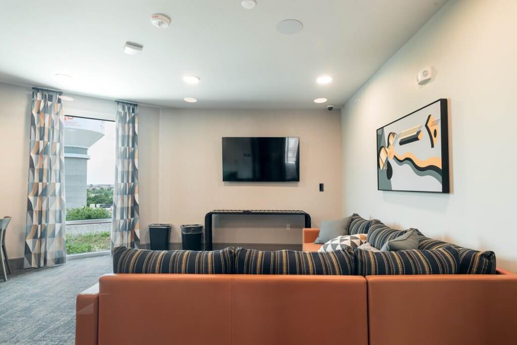 study lounge bldg 14 4 at Northside apartments near utd