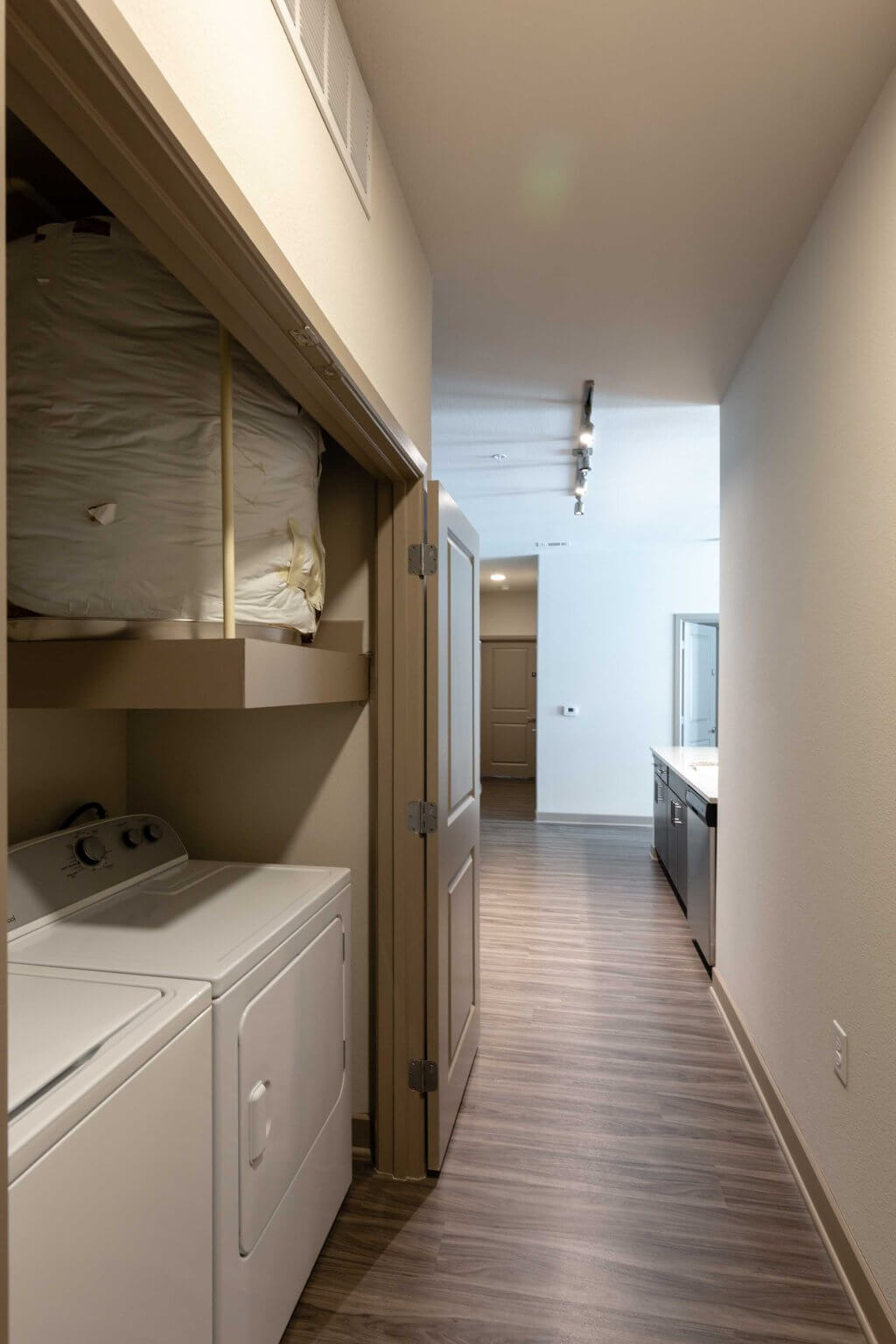 voyager 4x4 1345 laundry