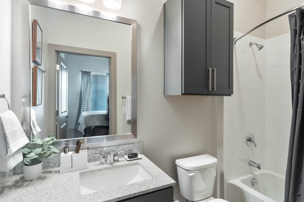 voyager smart 4x4 1345 bathroom b